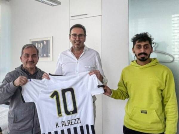 خلفان مبارك