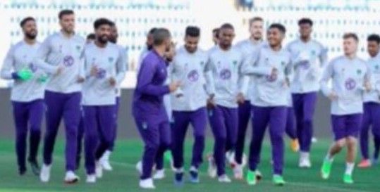 لاعبو الأهلي