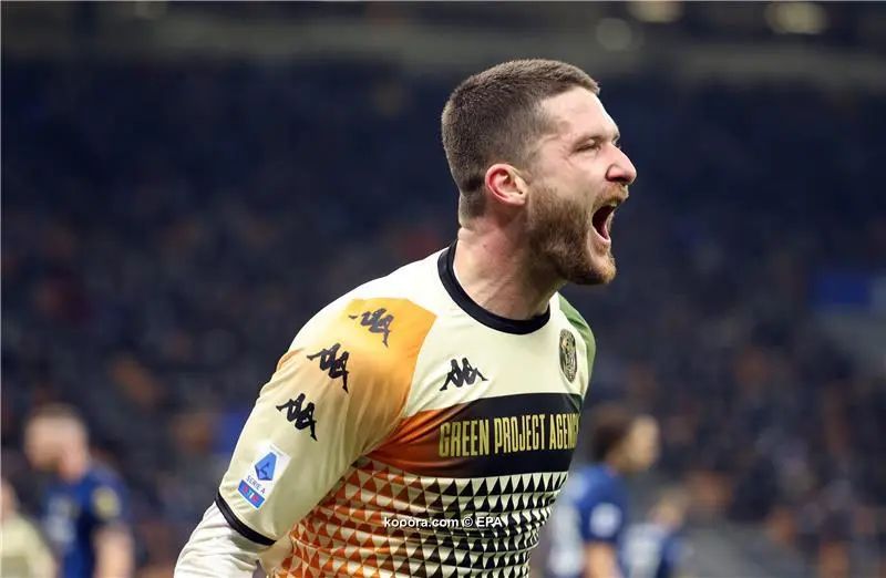 ?i=epa%2fsoccer%2f2022-01%2f2022-01-22%2f2022-01-22-09702692_epa