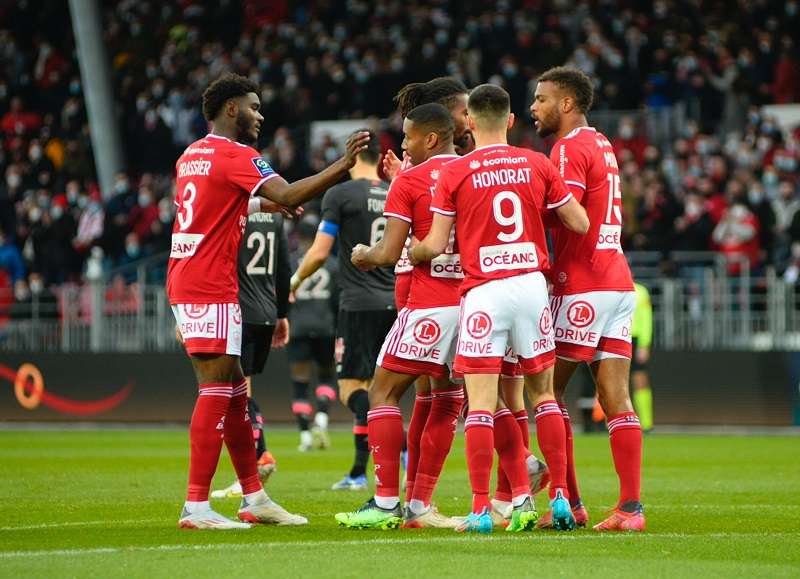 من اللقاء (نقلا عن حساب ستاد بريست على تويتر)