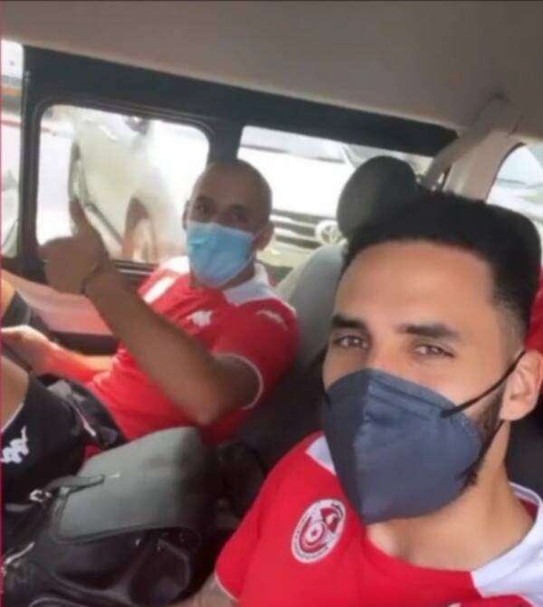 لقطة من مغادرة الخزري وبرون والجبالي لدوالا