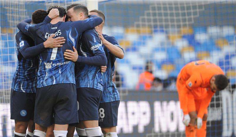 لاعبو نابولي