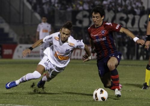 2011-06-022011-06-02t025541z_01_asu319_rtridsp_3_soccer-latam-libertadores_reuters