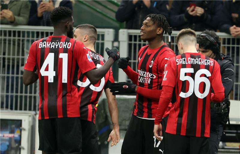 لاعبو ميلان