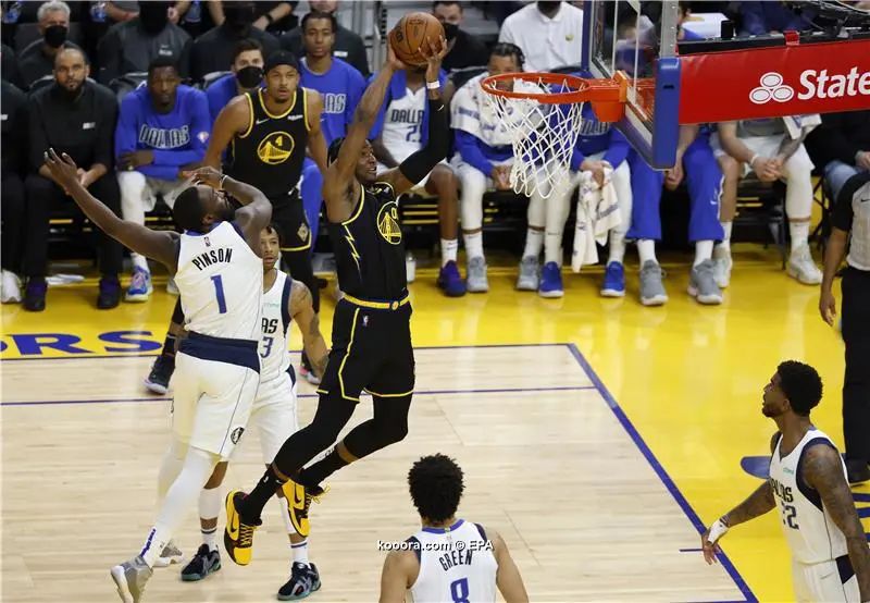 ?i=epa%2fbasketball%2f2022-01%2f2022-01-26-09709728_epa