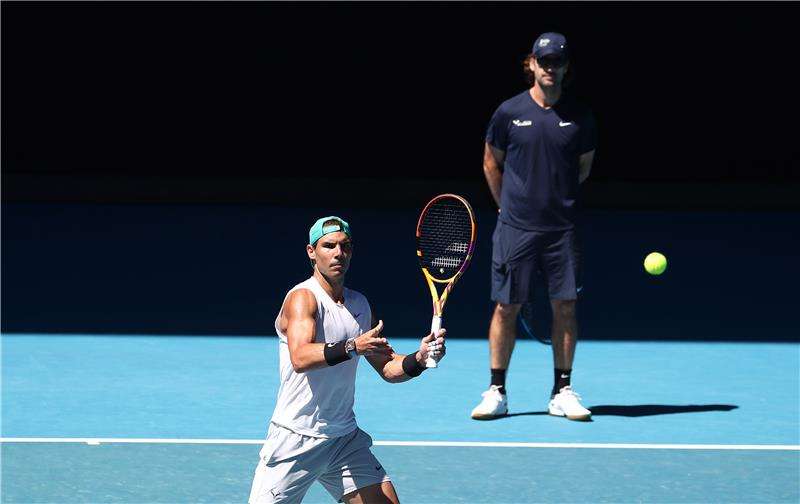 كارلوس مويا و نادال