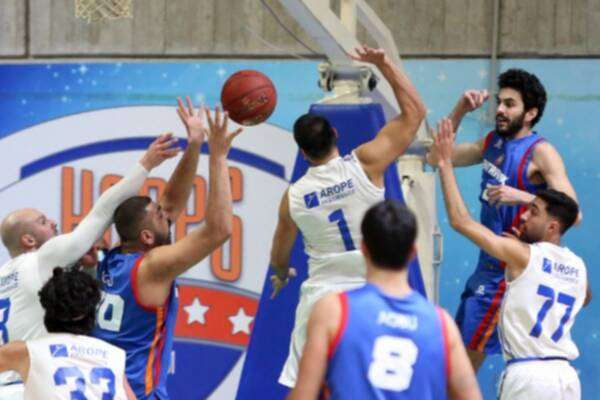 من لقاء هوبس وانترانيك