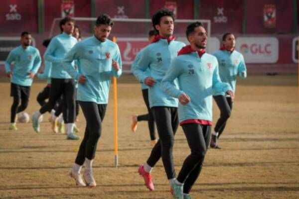 لاعبو الأهلي