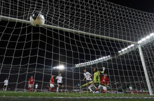 2011-06-032011-06-03t204759z_01_hpb52_rtridsp_3_soccer-euro_reuters