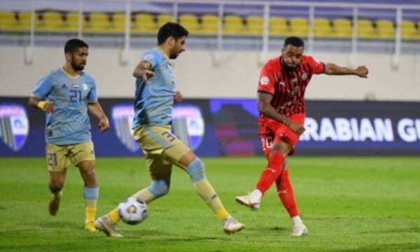 من الدوري الإماراتي