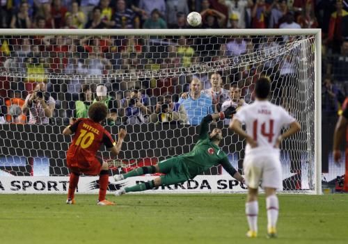 2011-06-032011-06-03t204505z_01_flr20_rtridsp_3_soccer-euro_reuters