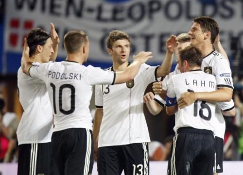 2011-06-032011-06-03t193416z_01_hpb26_rtridsp_3_soccer-euro_reuters