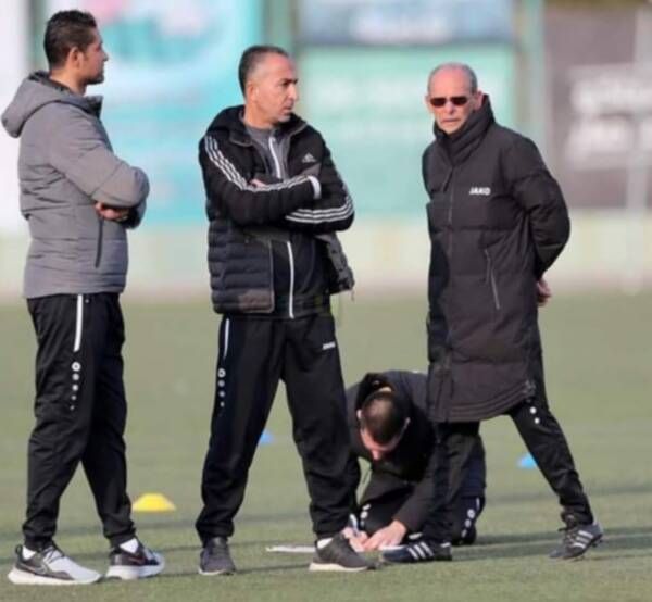 فييرا خلال قيادته تدريب الوحدات