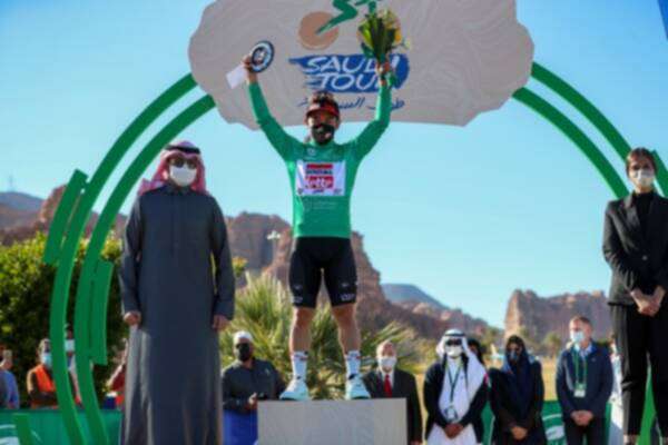 تتويج كاليب إيوان