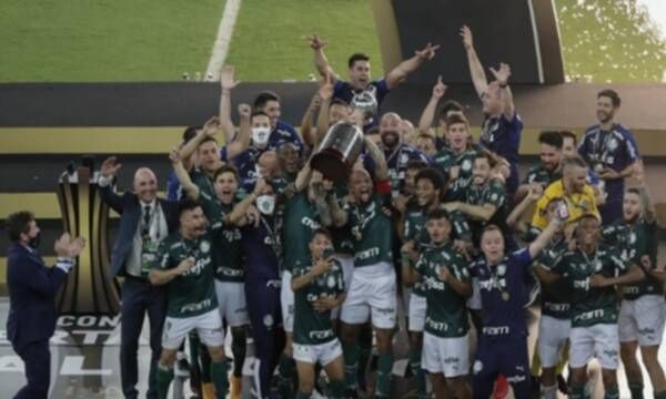 لاعبو بالميراس