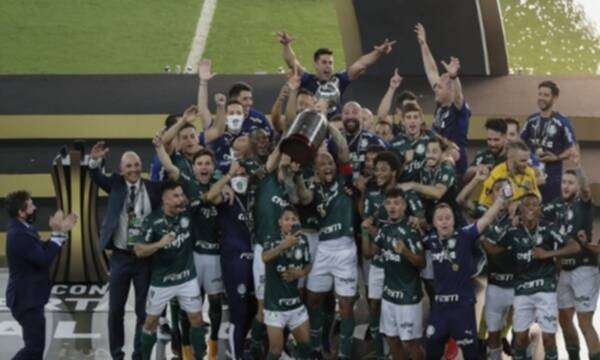 لاعبو بالميراس