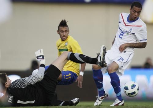 2011-06-042011-06-04t205406z_01_bsb111_rtridsp_3_soccer-latam-brazil_reuters
