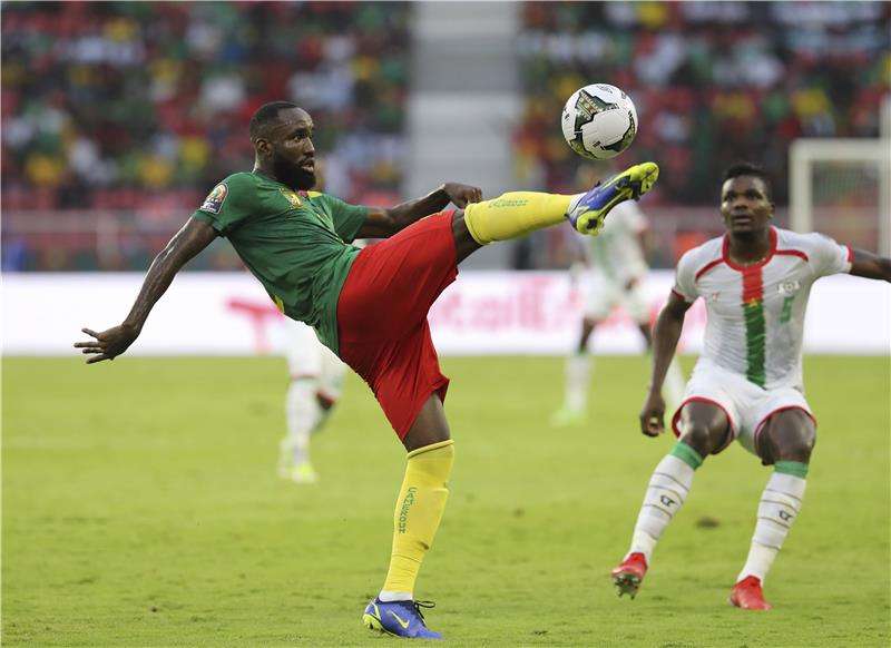 من لقاء دور المجموعات بين المنتخبين