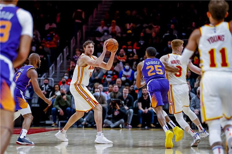 من لقاء هوكس وصنز 