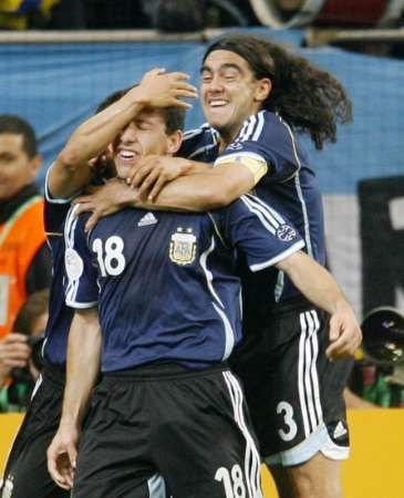 فرحة ارجنتينية تكررت 6 مرات 