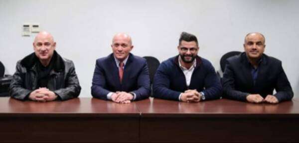 من الانتخابات