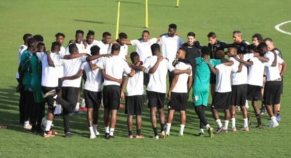 لاعبو الهلال