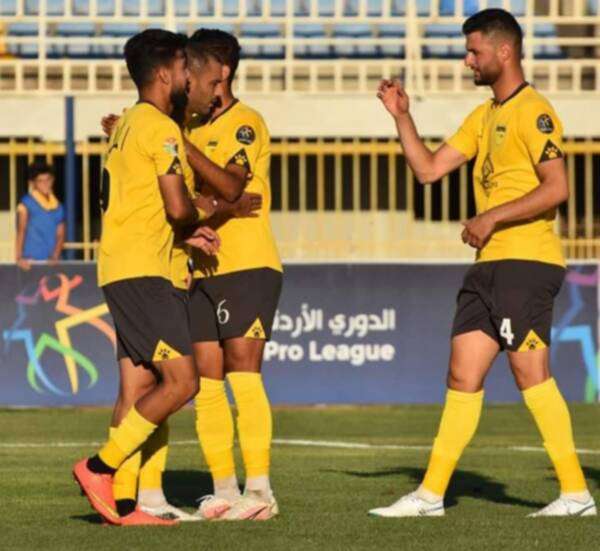 لاعبو الحسين إربد