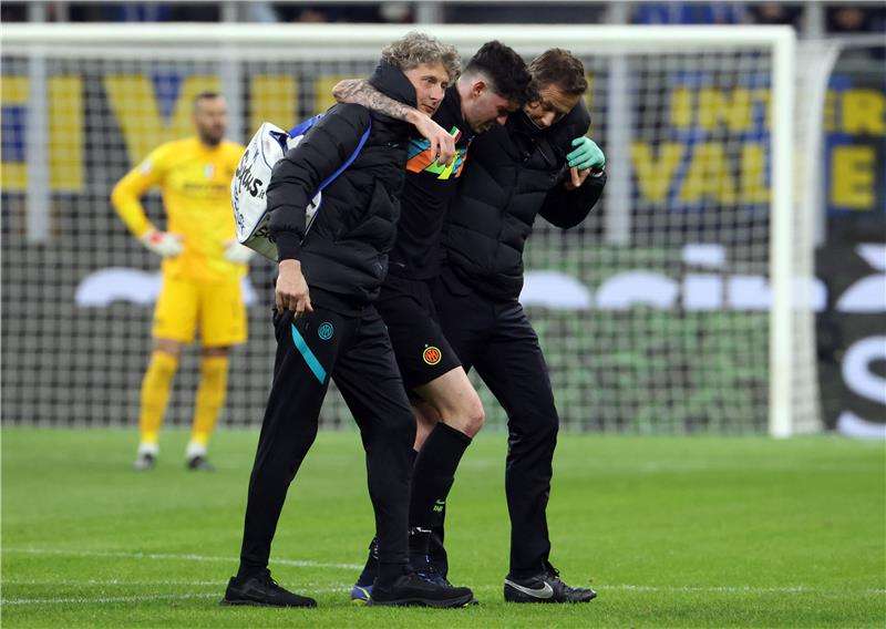 أليساندرو باستوني 