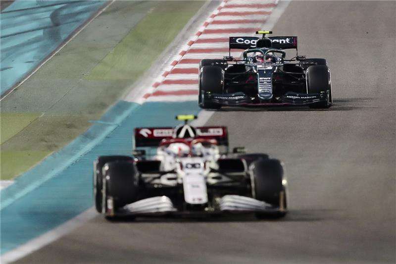 أستون مارتن