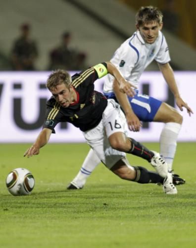 2011-06-072011-06-07t193443z_01_bak107_rtridsp_3_soccer-euro_reuters