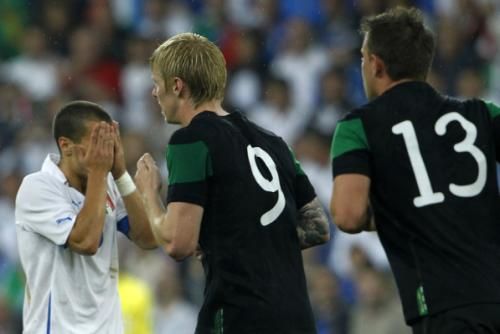 2011-06-072011-06-07t203658z_01_yh61_rtridsp_3_soccer-friendly_reuters