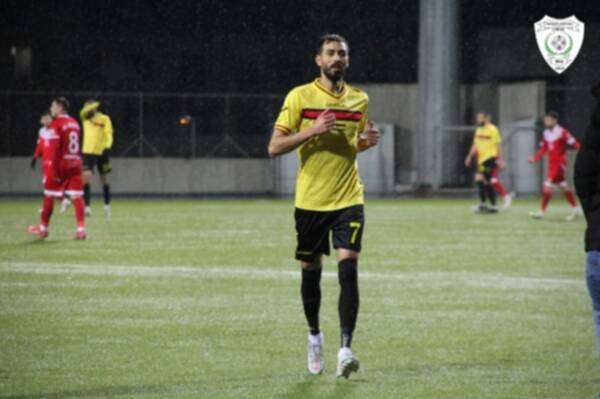 أدهم أبو رويس