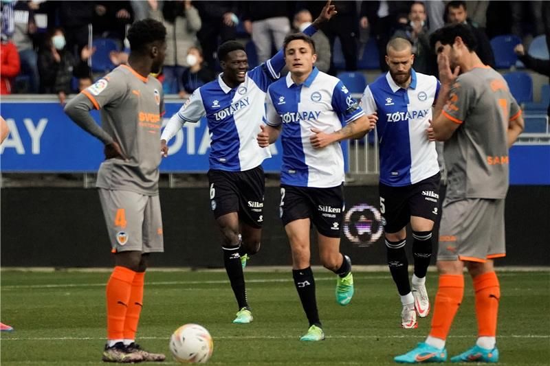 لاعبو ديبورتيفو ألافيس