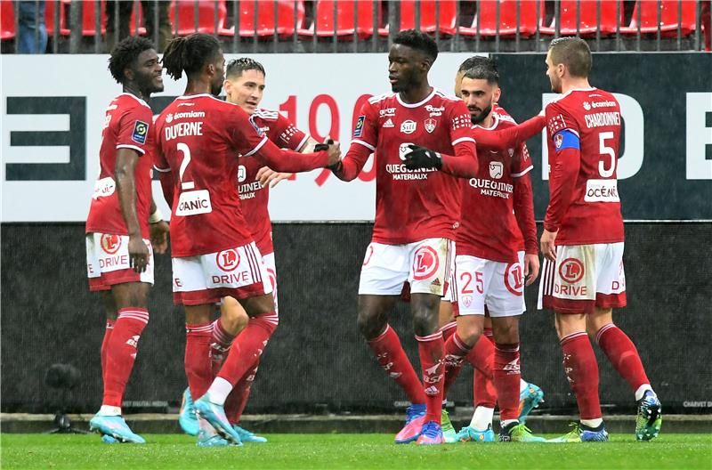 لاعبو بريست 