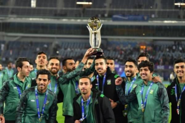 لاعبو العربي