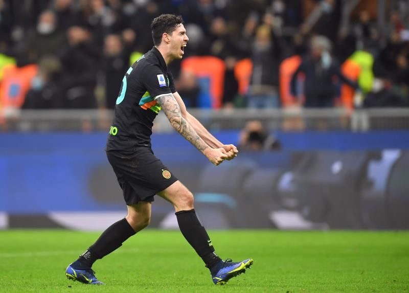 2021-11-21t192356z_1581323456_up1ehbl1hvuzu_rtrmadp_3_soccer-italy-int-nap-report_reuters