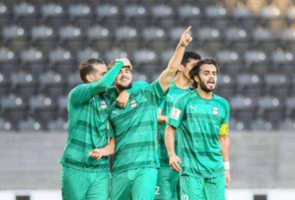 لاعبو الأهلي