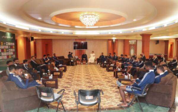 من الاجتماع