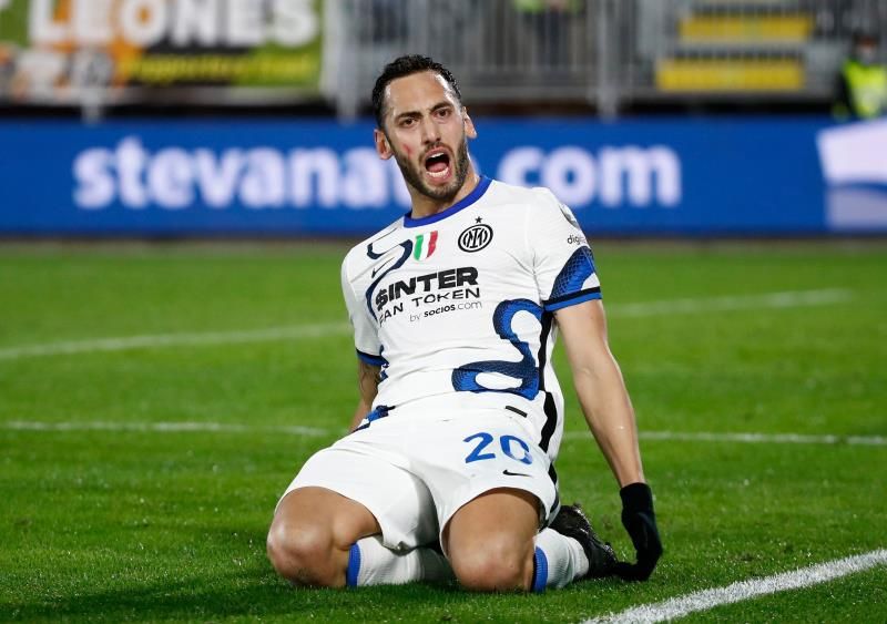 هاكان كالهانوجلو