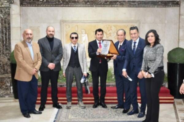 من الاجتماع