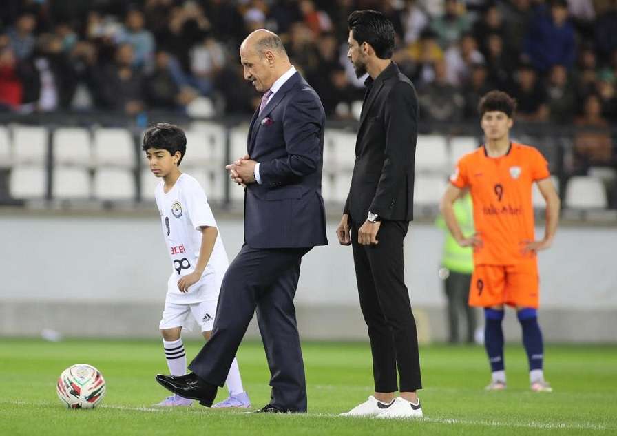 الوزير درجال ينفذ ركلة البداية في حفل التدشين