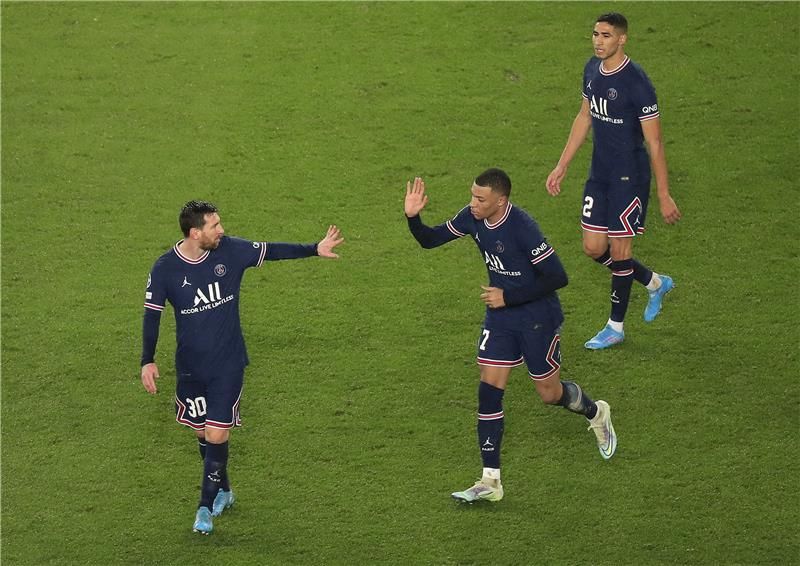 مبابي وميسي