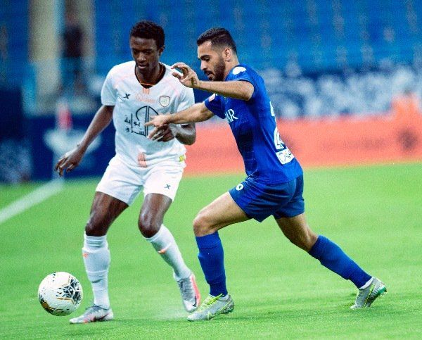 من لقاء سابق بين الهلال والشباب