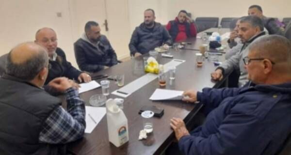 من الاجتماع