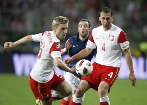 2011-06-092011-06-09t211731z_01_pol09_rtridsp_3_soccer-friendly_reuters