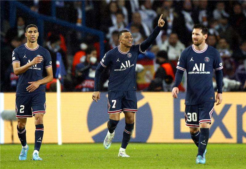 لاعبو باريس سان جيرمان