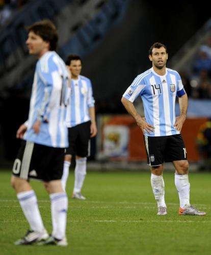 2010-07-03t155143z_01_wca483_rtridsp_3_soccer-world_reuters