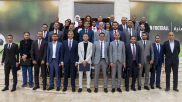 الحكام الدوليون المكرمون