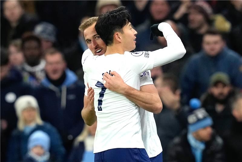 سون هيونج مين وهاري كين