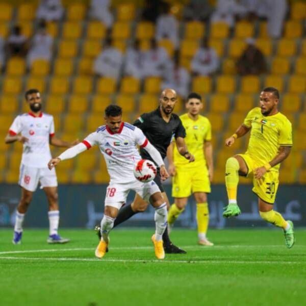 من الدوري الإماراتي